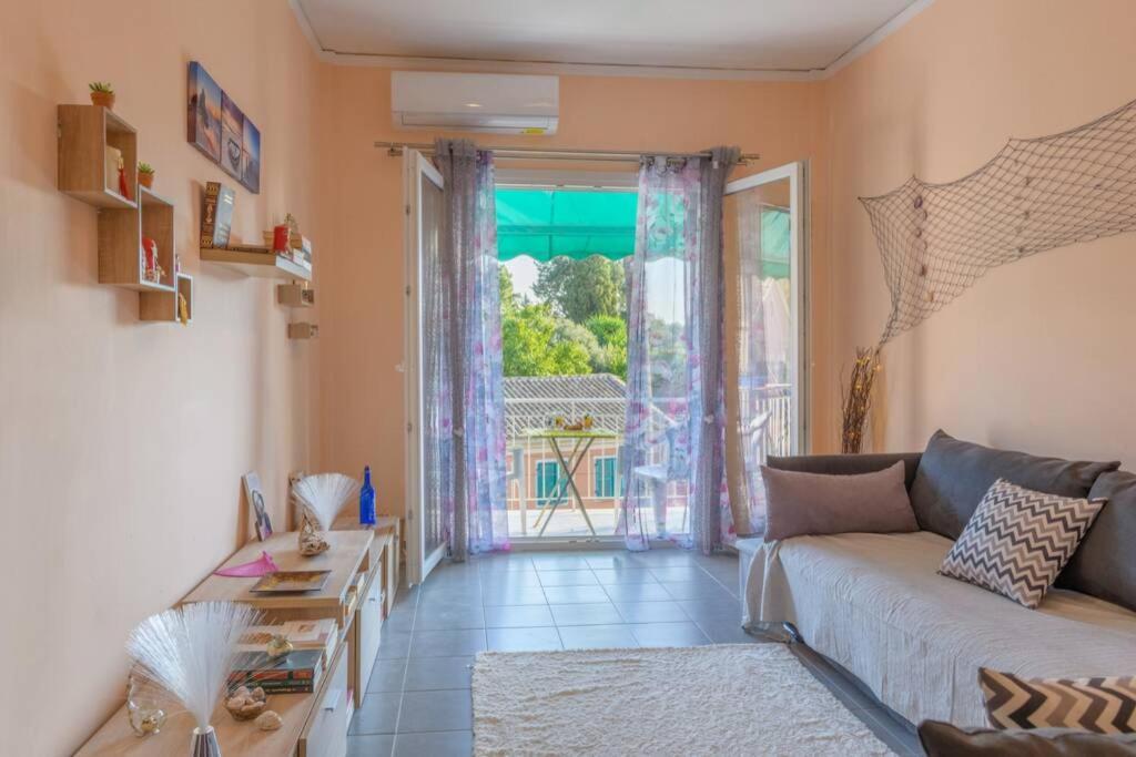 Bright Newly Renovated Apt Near Beach & Center+Ac Anemomylos ภายนอก รูปภาพ