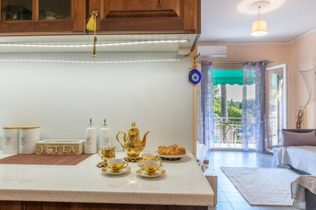 Bright Newly Renovated Apt Near Beach & Center+Ac Anemomylos ภายนอก รูปภาพ